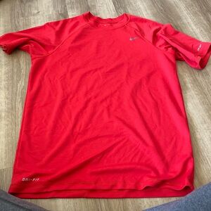 Men’s Nike T-shirt